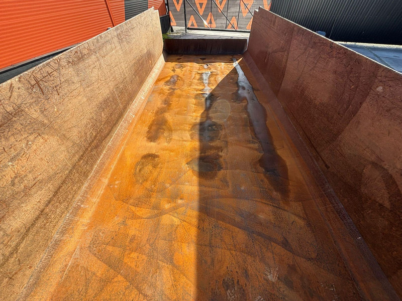 Leasing of Scania P 440 8x4 RETARDER / FULL STEEL / BOX L=5850 mm Scania P 440 8x4 RETARDER / FULL STEEL / BOX L=5850 mm: picture 12 Leasing of Scania P 440 8x4 RETARDER / FULL STEEL / BOX L=5850 mm Scania P 440 8x4 RETARDER / FULL STEEL / BOX L=5850 mm: picture 12