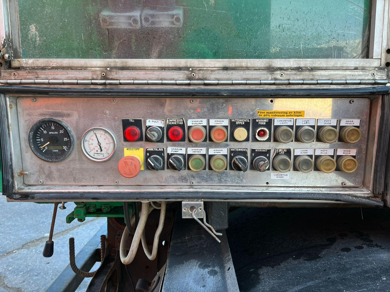 Leasing of Scania R 124 6x2*4 TANK 1500 I + 13000 l / VACUUM Moro PM200 year 2015 / PRESSURE Pratissoli 500 bar / 200 l/min Scania R 124 6x2*4 TANK 1500 I + 13000 l / VACUUM Moro PM200 year 2015 / PRESSURE Pratissoli 500 bar / 200 l/min: picture 13 Leasing of Scania R 124 6x2*4 TANK 1500 I + 13000 l / VACUUM Moro PM200 year 2015 / PRESSURE Pratissoli 500 bar / 200 l/min Scania R 124 6x2*4 TANK 1500 I + 13000 l / VACUUM Moro PM200 year 2015 / PRESSURE Pratissoli 500 bar / 200 l/min: picture 13