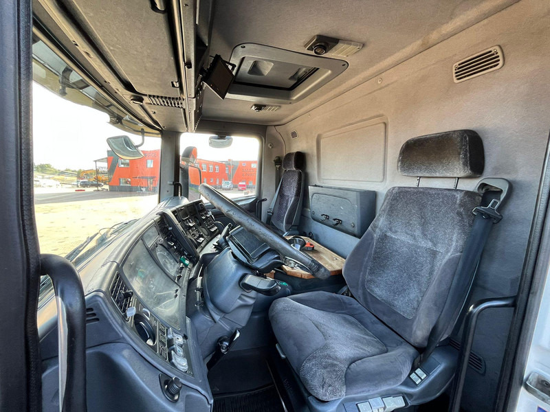 Leasing of Scania R 124 6x2*4 TANK 1500 I + 13000 l / VACUUM Moro PM200 year 2015 / PRESSURE Pratissoli 500 bar / 200 l/min Scania R 124 6x2*4 TANK 1500 I + 13000 l / VACUUM Moro PM200 year 2015 / PRESSURE Pratissoli 500 bar / 200 l/min: picture 18 Leasing of Scania R 124 6x2*4 TANK 1500 I + 13000 l / VACUUM Moro PM200 year 2015 / PRESSURE Pratissoli 500 bar / 200 l/min Scania R 124 6x2*4 TANK 1500 I + 13000 l / VACUUM Moro PM200 year 2015 / PRESSURE Pratissoli 500 bar / 200 l/min: picture 18