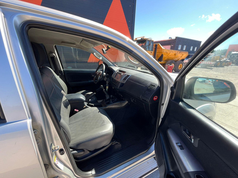 Leasing of Toyota Hilux 4x4 Toyota Hilux 4x4: picture 20