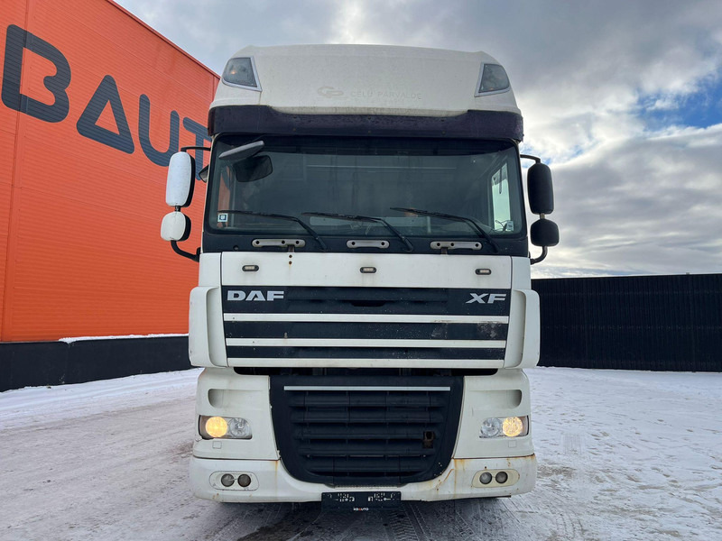 DAF XF 105.410 4x2 NOT ROADWORTHY ! / HYDRAULICS - Tractor unit: picture 3 DAF XF 105.410 4x2 NOT ROADWORTHY ! / HYDRAULICS - Tractor unit: picture 3