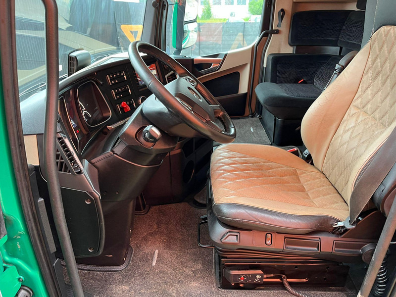 Tractor unit Mercedes-Benz Actros 2553 6x2 STREAMSPACE / RETARDER / PTO: picture 20