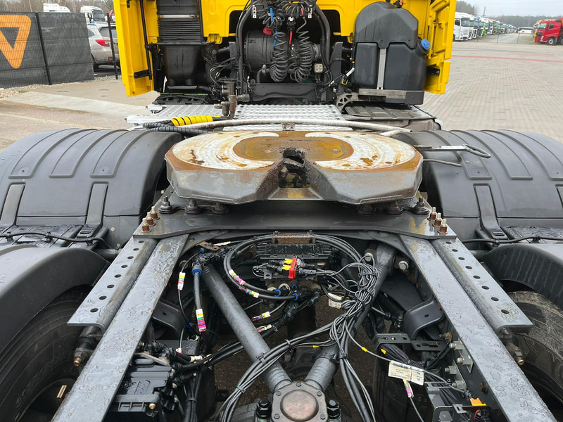 Tractor unit Volvo FH 460 6x2/2 HYDRAULICS: picture 11