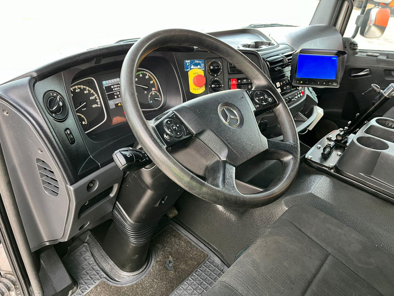 Interior photo 1: Truck, Crane truck Mercedes-Benz Atego 1530 4x4 WORKING HEIGHT 23 m / 4X4 / FULL STEEL