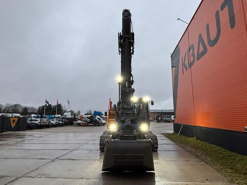 Volvo EC 220 EL ROTOTILT / CENTRAL LUBRICATION / AC / WEBASTO - Crawler excavator: picture 3 Volvo EC 220 EL ROTOTILT / CENTRAL LUBRICATION / AC / WEBASTO - Crawler excavator: picture 3