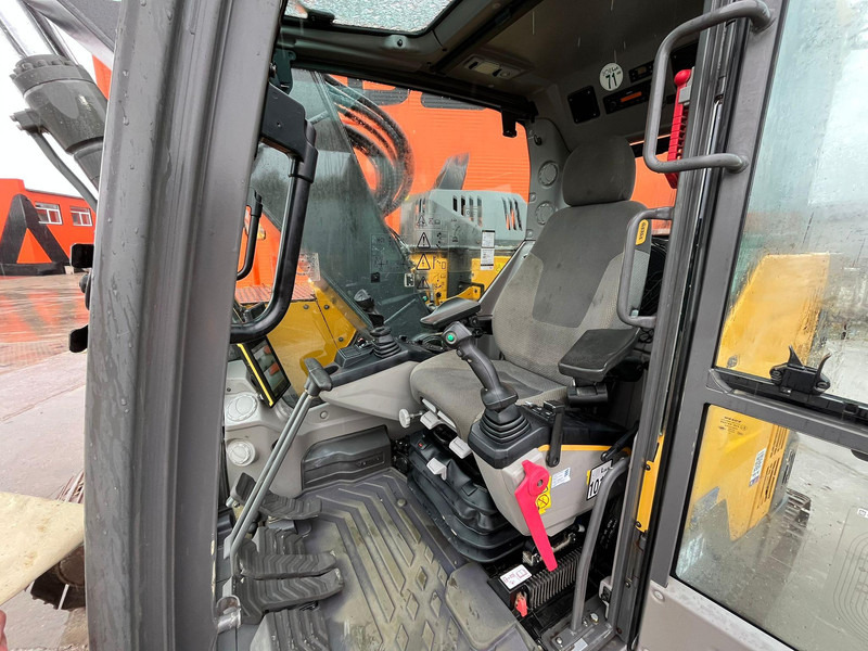 Crawler excavator Volvo ECR 235 E CENTRAL LUBRICATION / AC: picture 20