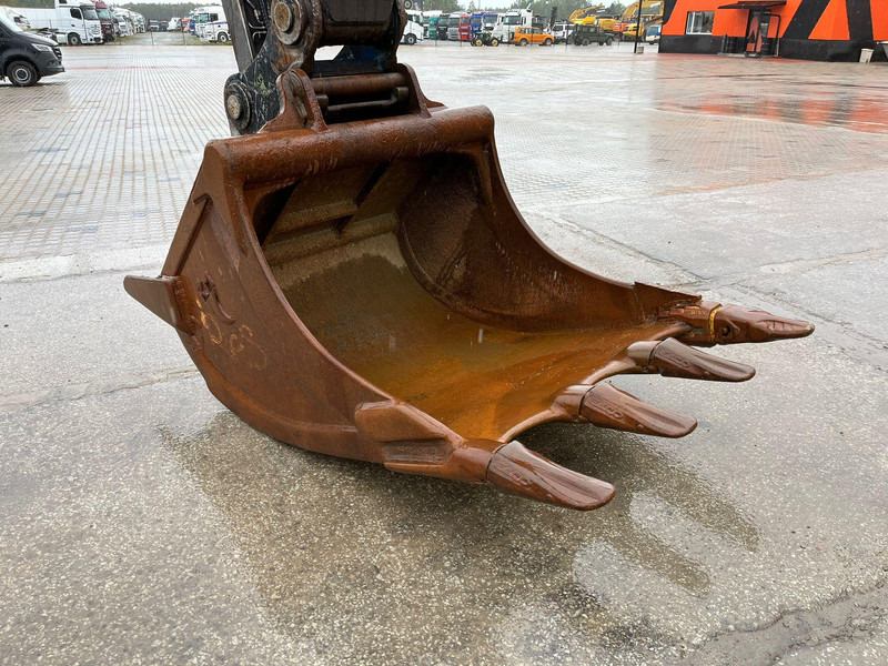 Crawler excavator Volvo ECR 235 E CENTRAL LUBRICATION / AC: picture 10