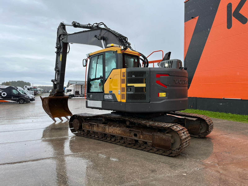 Crawler excavator Volvo ECR 235 E CENTRAL LUBRICATION / AC: picture 7