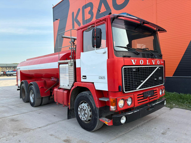 Volvo F 10 6x2 Ruberg / 2700 l/min / tanks 9000 I + 1000 l - Fire engine: picture 4 Volvo F 10 6x2 Ruberg / 2700 l/min / tanks 9000 I + 1000 l - Fire engine: picture 4