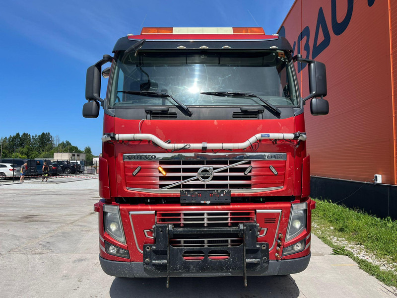 Volvo FH 16 700 8x4*4 HIAB XR 24 ton / L=5800 mm - Hook lift truck: picture 3 Volvo FH 16 700 8x4*4 HIAB XR 24 ton / L=5800 mm - Hook lift truck: picture 3