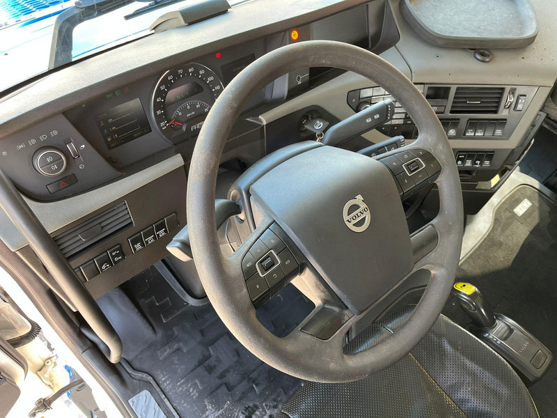 Timber truck, Crane truck for transportation of timber Volvo FH 16 750 6x4 HYDRAULICS: picture 14