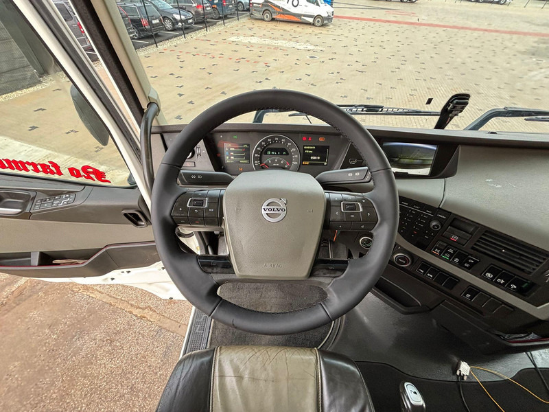 Tipper Volvo FH 540 6x4 RETARDER / TANDEM AXLE LIFT / SNOWPLOW EQUIPMENT / BOX L = 4473 mm: picture 16