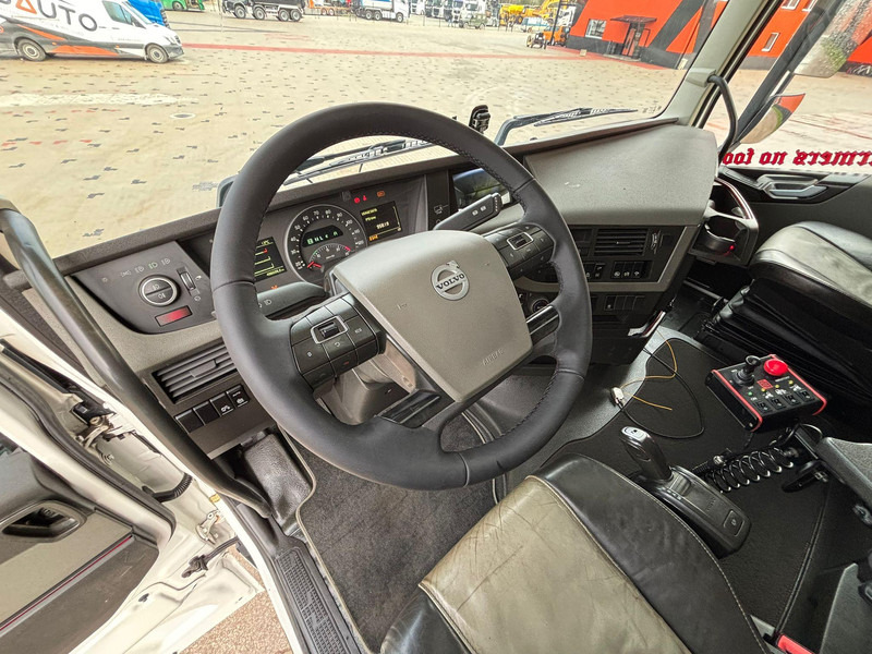 Tipper Volvo FH 540 6x4 RETARDER / TANDEM AXLE LIFT / SNOWPLOW EQUIPMENT / BOX L = 4473 mm: picture 15