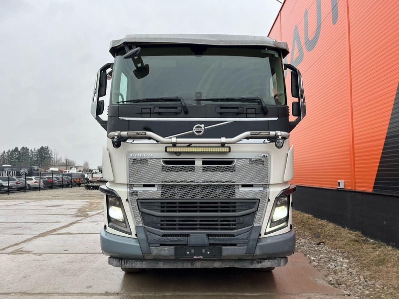 Volvo FH 750 10x4 ADR / RETARDER / FULL STEEL / BOX L=7089 mm - Tipper: picture 3 Volvo FH 750 10x4 ADR / RETARDER / FULL STEEL / BOX L=7089 mm - Tipper: picture 3