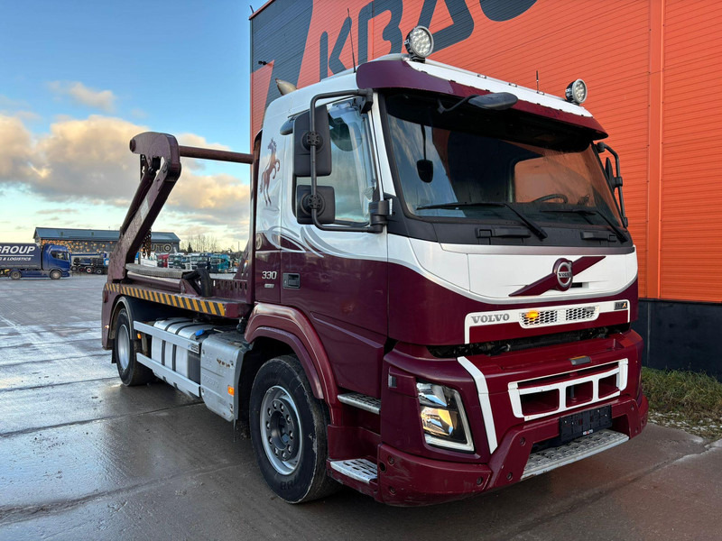 Volvo FM 330 4x2 LAXO LD126VA-2 / PLATFORM L=4300-5928 mm - Skip loader truck: picture 4 Volvo FM 330 4x2 LAXO LD126VA-2 / PLATFORM L=4300-5928 mm - Skip loader truck: picture 4