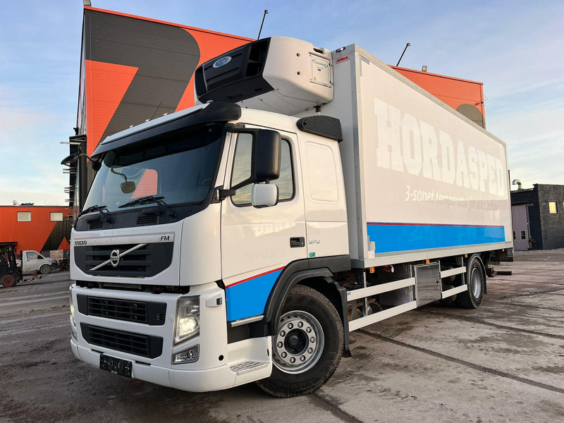 Volvo FM 370 4x2 SUPRA 950 Mt / BOX L=7746 mm - Refrigerated truck: picture 2 Volvo FM 370 4x2 SUPRA 950 Mt / BOX L=7746 mm - Refrigerated truck: picture 2