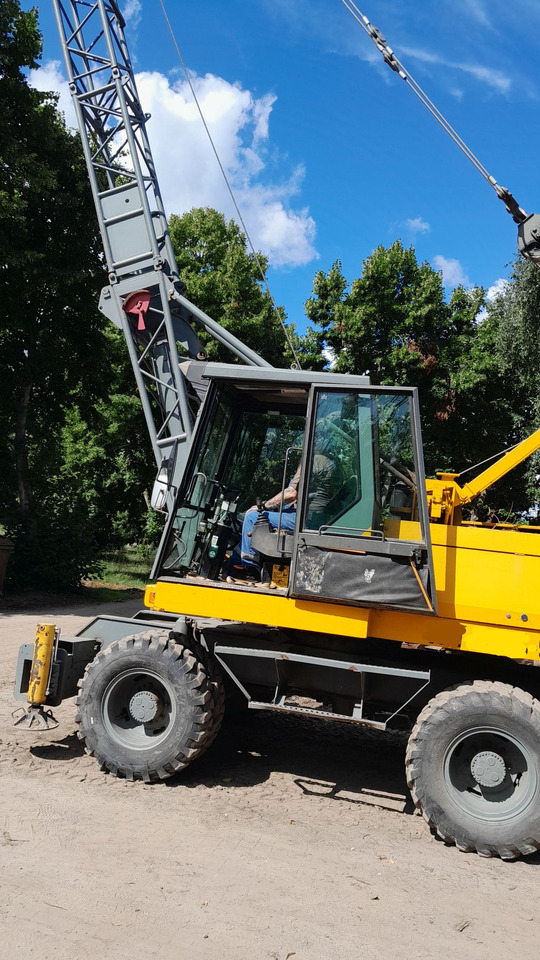 SENNEBOGEN S612M - Mobile crane: picture 5 SENNEBOGEN S612M - Mobile crane: picture 5