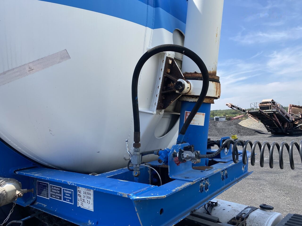 Silo semi-trailer Feldbinder: picture 8