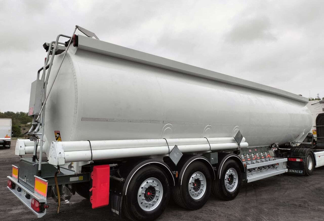 Magyar  - Tanker semi-trailer: picture 1 Magyar  - Tanker semi-trailer: picture 1