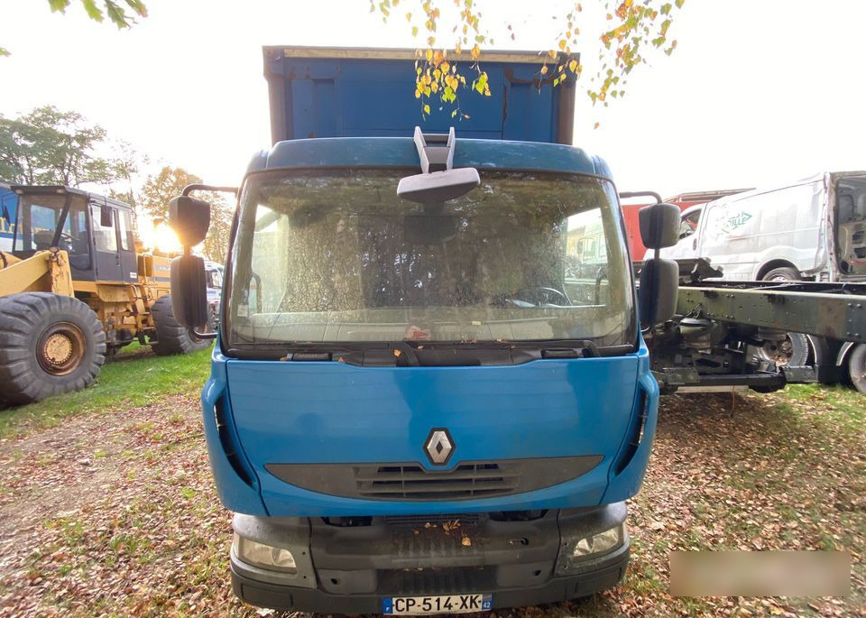Renault 10.180 DXI MIDLUM MANUAL E5 BURTOFIRANA WINDA - Curtain side truck: picture 3 Renault 10.180 DXI MIDLUM MANUAL E5 BURTOFIRANA WINDA - Curtain side truck: picture 3