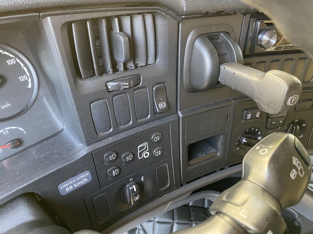 Tractor unit Scania R500: picture 12 Tractor unit Scania R500: picture 12