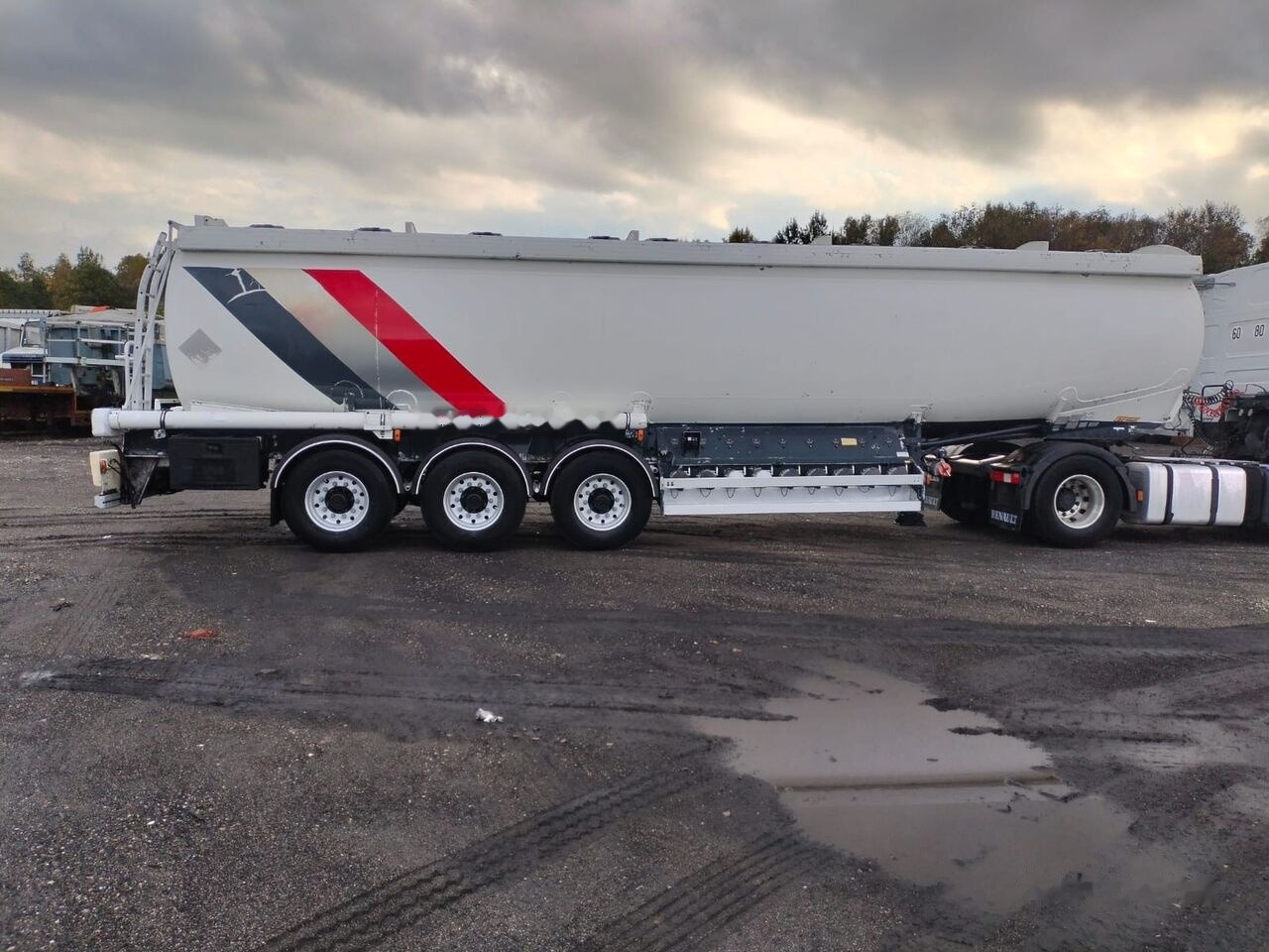 Trailor TX34 - Tanker semi-trailer: picture 2 Trailor TX34 - Tanker semi-trailer: picture 2