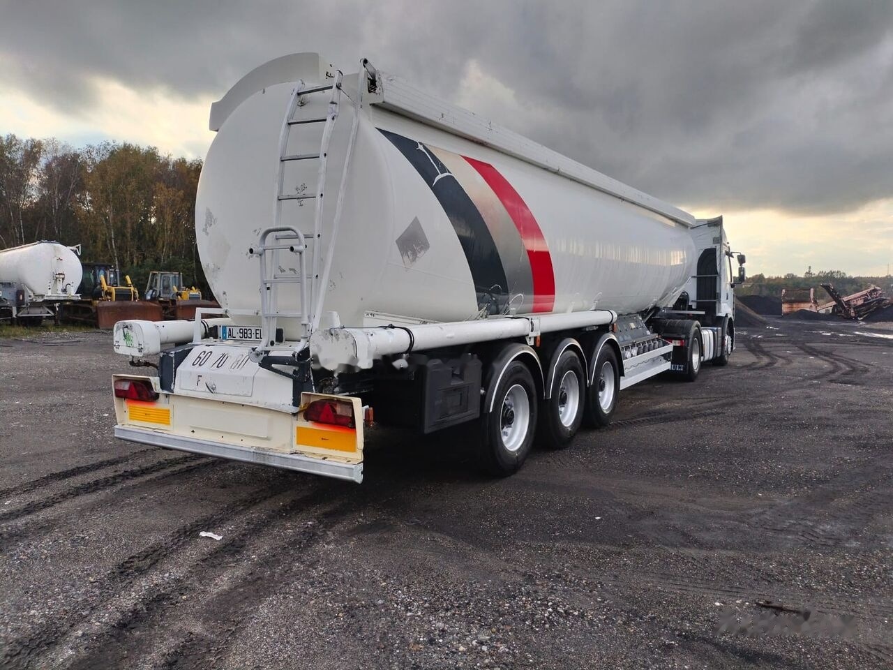 Trailor TX34 - Tanker semi-trailer: picture 5 Trailor TX34 - Tanker semi-trailer: picture 5