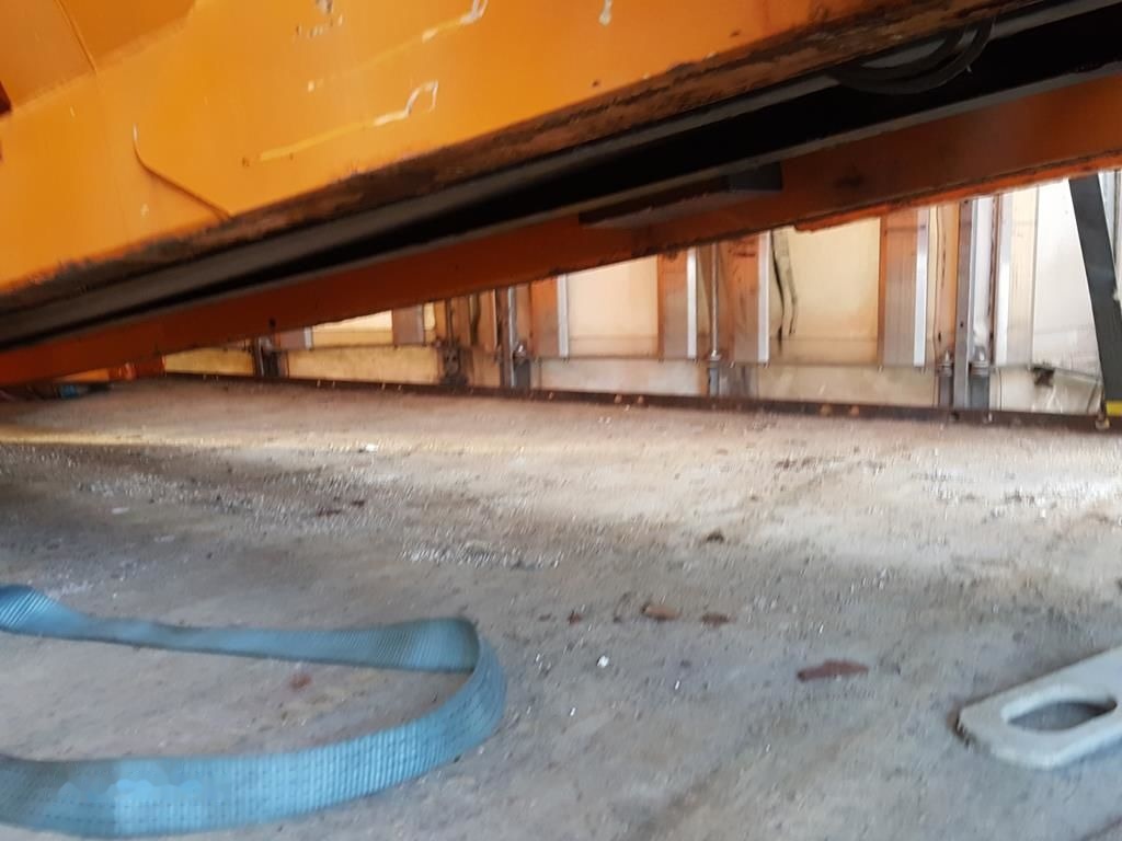 Curtain side truck, Crane truck Volvo FM 380 6X2 + hiab 144 BS 2 HI DUO: picture 19