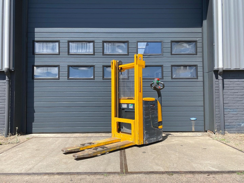 Jungheinrich EJC12 - Stacker: picture 3 Jungheinrich EJC12 - Stacker: picture 3