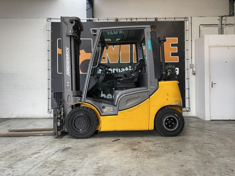 Jungheinrich TFG425s - LPG forklift: picture 2 Jungheinrich TFG425s - LPG forklift: picture 2