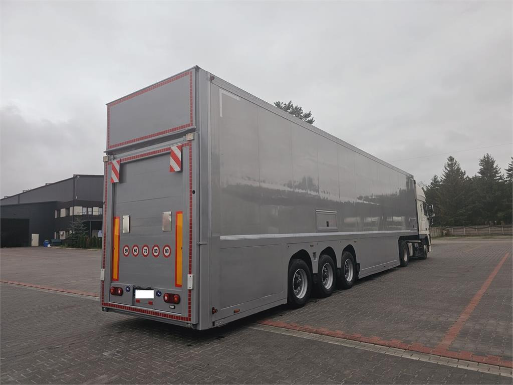 Langendorf DOUBLE LOADING FOR MOTOR COSMETICS Flexliner Inloa - Refrigerated trailer: picture 5 Langendorf DOUBLE LOADING FOR MOTOR COSMETICS Flexliner Inloa - Refrigerated trailer: picture 5