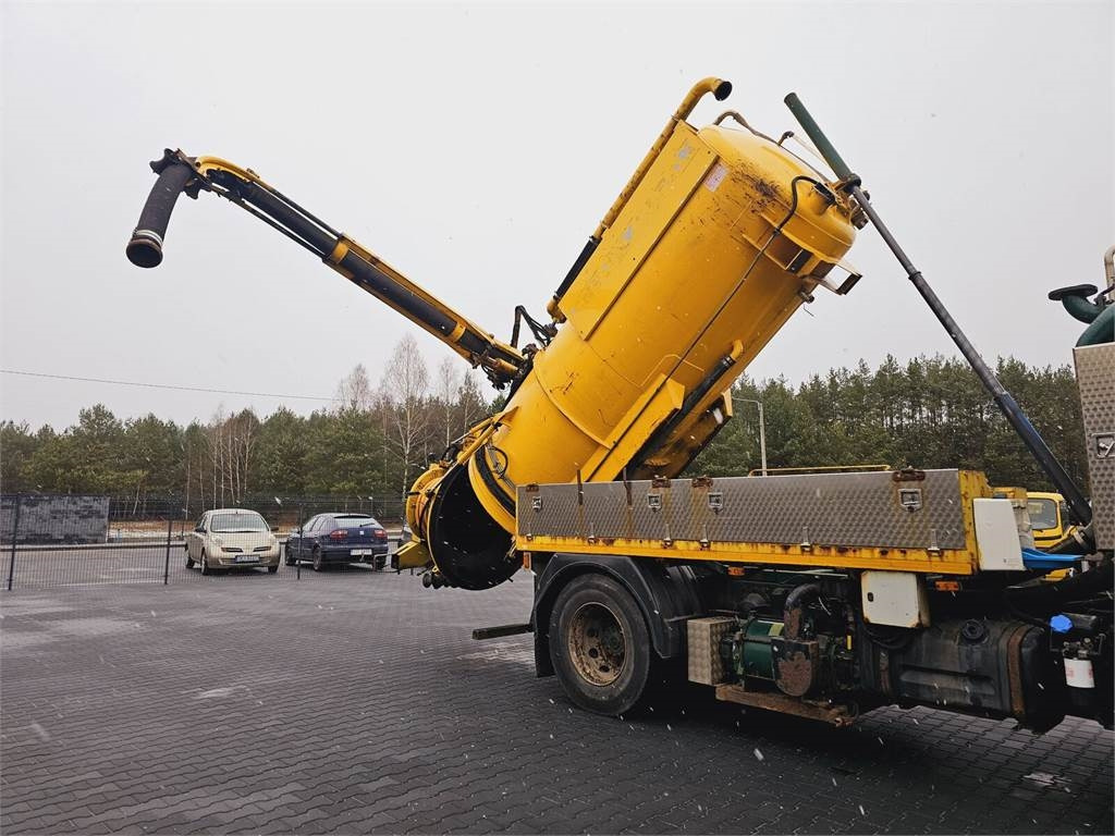 Vacuum truck Volvo FULLER TANKERS 2008 WUKO for collecting liquid was: picture 28 Vacuum truck Volvo FULLER TANKERS 2008 WUKO for collecting liquid was: picture 28
