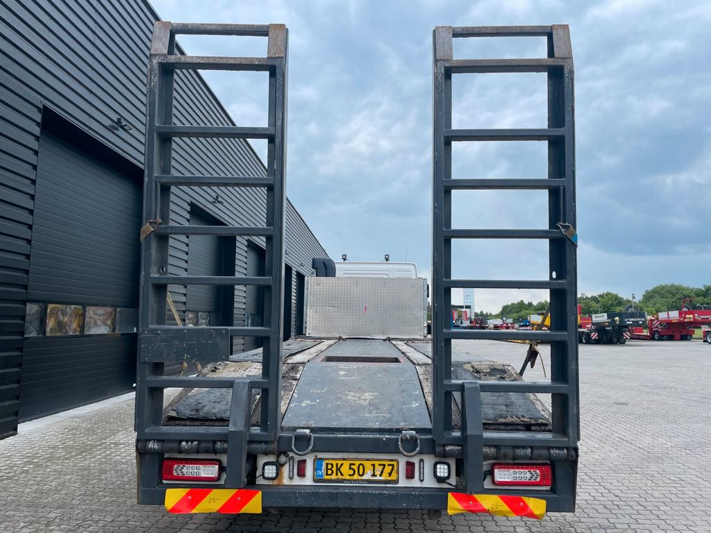 Volvo FMX 420 6x4 Volvo FMX 420 6x4 - Dropside/ Flatbed truck: picture 5 Volvo FMX 420 6x4 Volvo FMX 420 6x4 - Dropside/ Flatbed truck: picture 5