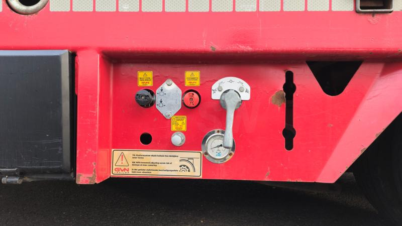 GVN Trailers GVN429 - Low loader semi-trailer: picture 3 GVN Trailers GVN429 - Low loader semi-trailer: picture 3