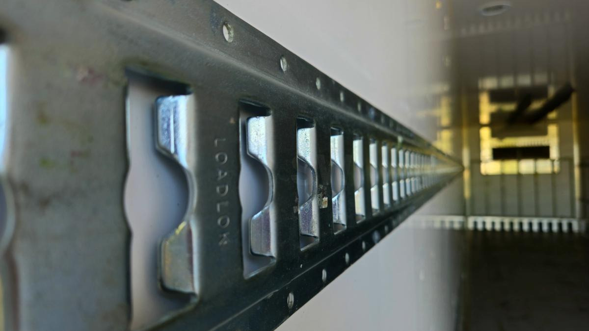 Lamberet /Chereau/ Schmitz (Location / Rent) - Refrigerated semi-trailer: picture 5 Lamberet /Chereau/ Schmitz (Location / Rent) - Refrigerated semi-trailer: picture 5