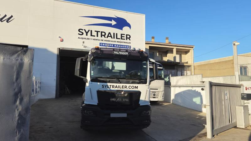 MAN TGS 26.470 (LOCATION / RENT) - Hook lift truck: picture 4 MAN TGS 26.470 (LOCATION / RENT) - Hook lift truck: picture 4