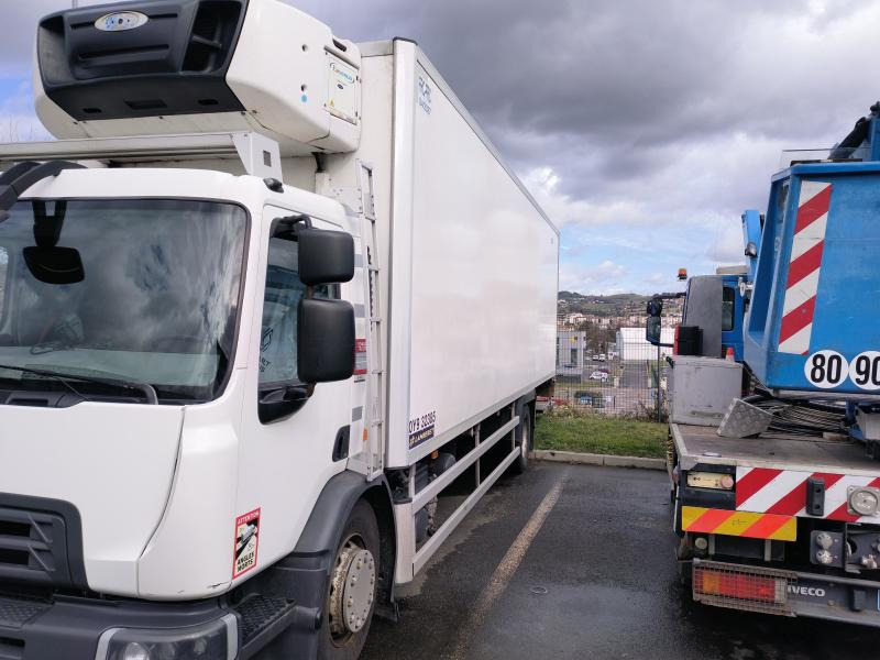 Renault D-Series Wide 320 - Refrigerated truck: picture 1 Renault D-Series Wide 320 - Refrigerated truck: picture 1