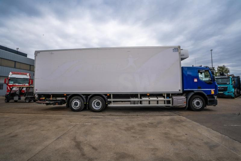 Renault D WIDE 380 DXI D WIDE 380 DXI - Refrigerated truck: picture 2 Renault D WIDE 380 DXI D WIDE 380 DXI - Refrigerated truck: picture 2