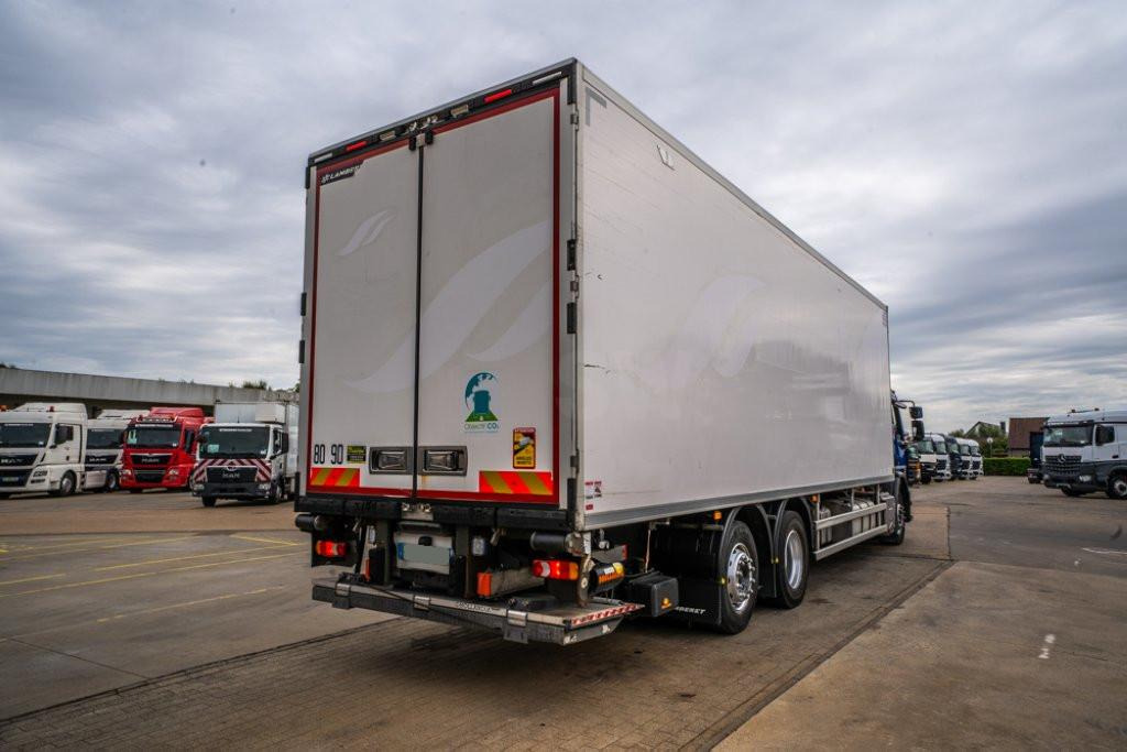 Renault D WIDE 380 DXI D WIDE 380 DXI - Refrigerated truck: picture 4 Renault D WIDE 380 DXI D WIDE 380 DXI - Refrigerated truck: picture 4