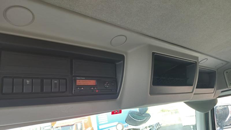 Refrigerated truck Renault D WIDE (LOCATION / RENT): picture 21