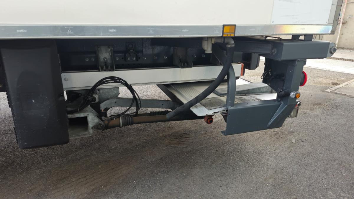 Renault D WIDE (LOCATION / RENT) - Refrigerated truck: picture 5 Renault D WIDE (LOCATION / RENT) - Refrigerated truck: picture 5