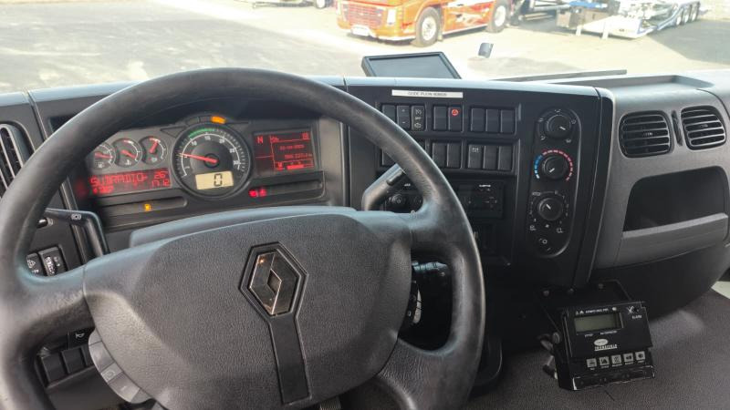 Refrigerated truck Renault D WIDE (LOCATION / RENT): picture 19