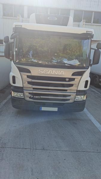 Scania P 320 - Refrigerated truck: picture 3 Scania P 320 - Refrigerated truck: picture 3