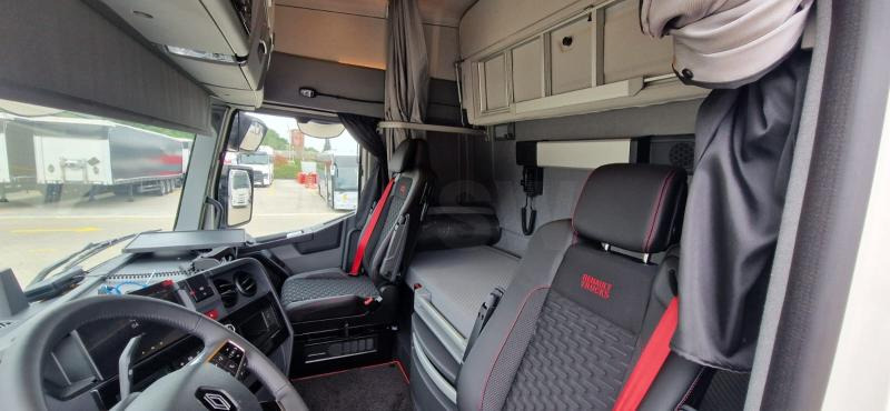 New Tractor unit Renault Gamme T High 480 T4X2 E6: picture 12