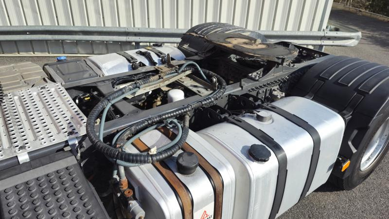 Tractor unit Volvo FH 460: picture 6