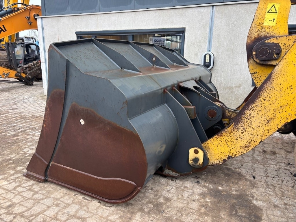 Wheel loader Komatsu WA 480-5 - WA 480-5H - WA470-5 - WA 480: picture 8 Wheel loader Komatsu WA 480-5 - WA 480-5H - WA470-5 - WA 480: picture 8