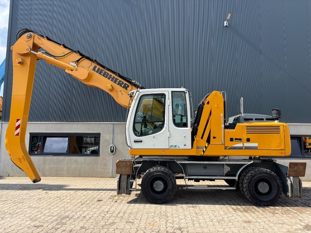 Liebherr A 904 C - Material handler: picture 4 Liebherr A 904 C - Material handler: picture 4