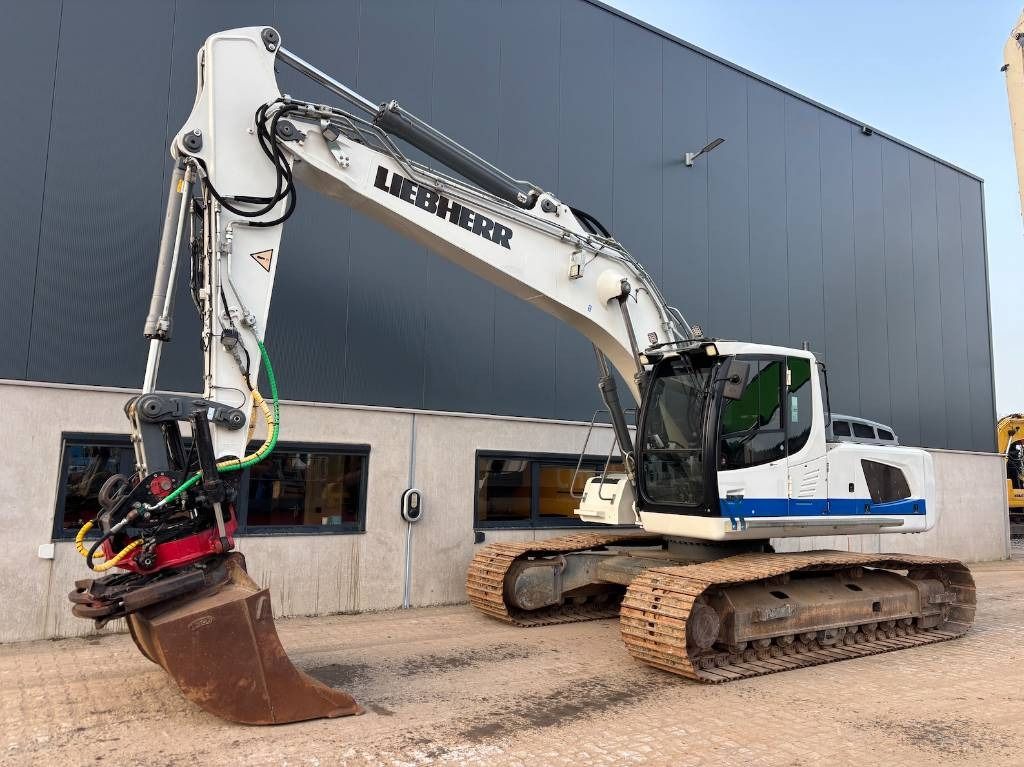 Liebherr R 924 - R924 - R924LC - 922 - 920 - 926 - Material handler: picture 1 Liebherr R 924 - R924 - R924LC - 922 - 920 - 926 - Material handler: picture 1