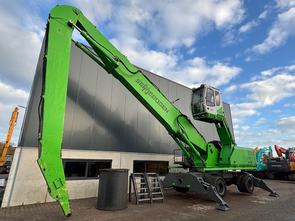 Sennebogen 835 - 835M - with 1.5M Pylon and new engine - Material handler: picture 1 Sennebogen 835 - 835M - with 1.5M Pylon and new engine - Material handler: picture 1