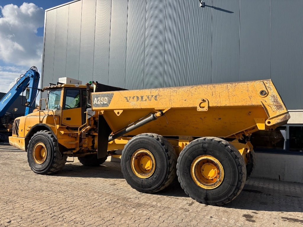 Volvo A 25 D - Articulated dump truck: picture 5 Volvo A 25 D - Articulated dump truck: picture 5
